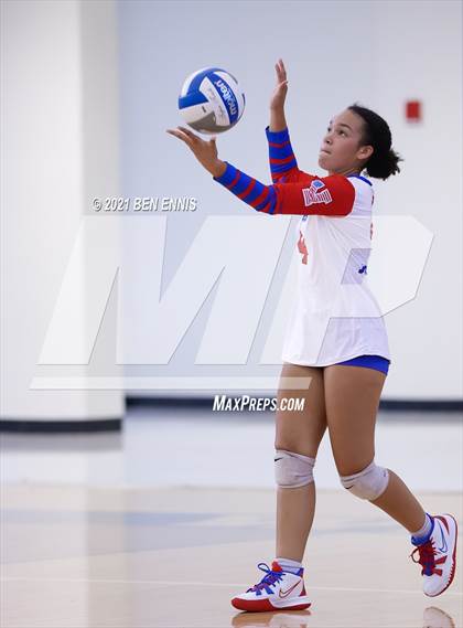 Thumbnail 3 in Midtown vs Veterans (Southside Classic) photogallery.