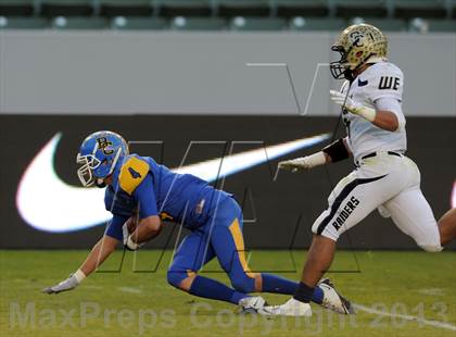 Thumbnail 3 in Central Catholic vs. Bakersfield Christian (CIF State D4 Final) photogallery.