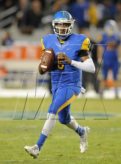 Thumbnail 1 in Central Catholic vs. Bakersfield Christian (CIF State D4 Final) photogallery.