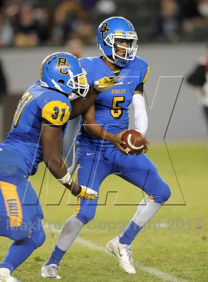 Thumbnail 1 in Central Catholic vs. Bakersfield Christian (CIF State D4 Final) photogallery.