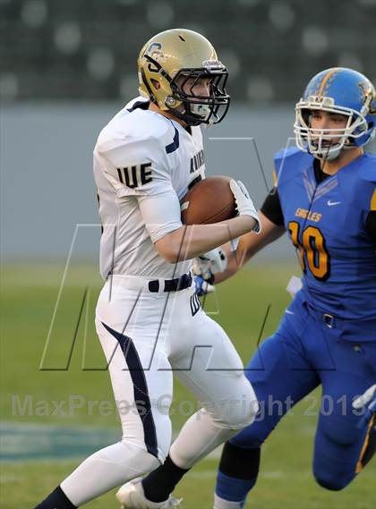 Thumbnail 2 in Central Catholic vs. Bakersfield Christian (CIF State D4 Final) photogallery.