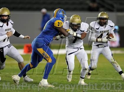 Thumbnail 2 in Central Catholic vs. Bakersfield Christian (CIF State D4 Final) photogallery.