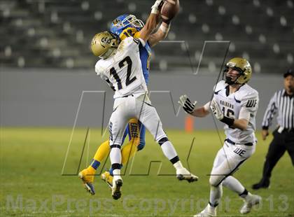 Thumbnail 3 in Central Catholic vs. Bakersfield Christian (CIF State D4 Final) photogallery.