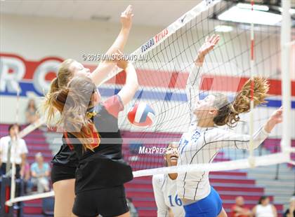 Thumbnail 1 in Dana Hills vs. Mission Viejo (OC Varsity Classic) photogallery.