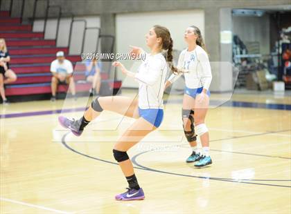 Thumbnail 2 in Dana Hills vs. Mission Viejo (OC Varsity Classic) photogallery.
