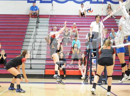 Thumbnail 1 in Dana Hills vs. Mission Viejo (OC Varsity Classic) photogallery.