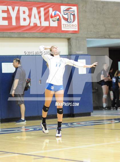 Thumbnail 2 in Dana Hills vs. Mission Viejo (OC Varsity Classic) photogallery.