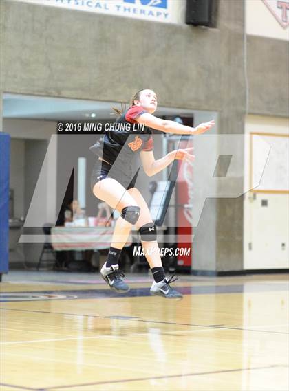 Thumbnail 3 in Dana Hills vs. Mission Viejo (OC Varsity Classic) photogallery.