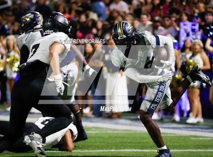 Thumbnail 2 in Servite vs St John Bosco photogallery.