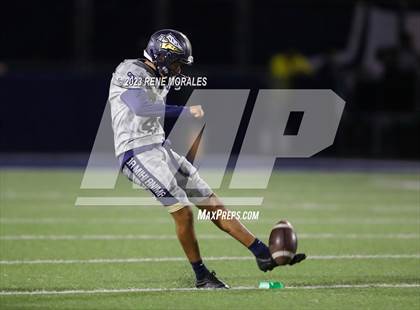 Thumbnail 3 in Servite vs St John Bosco photogallery.
