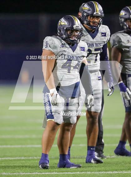 Thumbnail 2 in Servite vs St John Bosco photogallery.