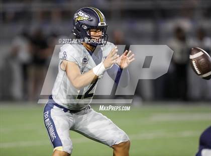 Thumbnail 2 in Servite vs St John Bosco photogallery.