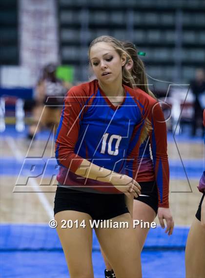 Thumbnail 2 in Eden vs. Broadalbin-Perth (NYSPHSAA Class C Final) photogallery.