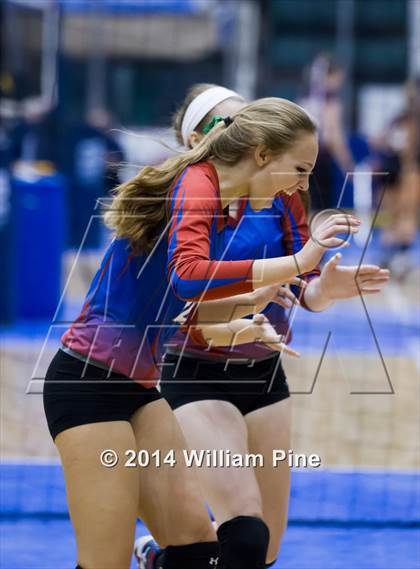 Thumbnail 2 in Eden vs. Broadalbin-Perth (NYSPHSAA Class C Final) photogallery.
