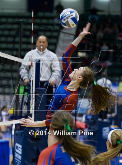 Thumbnail 3 in Eden vs. Broadalbin-Perth (NYSPHSAA Class C Final) photogallery.