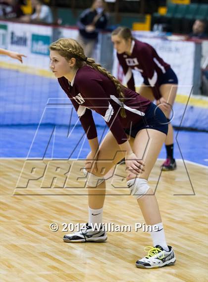 Thumbnail 2 in Eden vs. Broadalbin-Perth (NYSPHSAA Class C Final) photogallery.