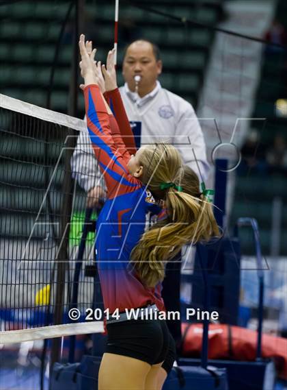 Thumbnail 2 in Eden vs. Broadalbin-Perth (NYSPHSAA Class C Final) photogallery.