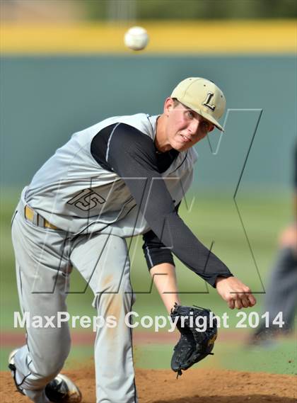 Thumbnail 2 in Lubock vs. Frenship (UIL 4A Regional Quarterfinal Playoff) photogallery.