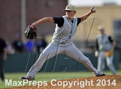 Thumbnail 3 in Lubock vs. Frenship (UIL 4A Regional Quarterfinal Playoff) photogallery.