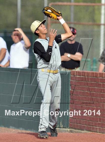 Thumbnail 1 in Lubock vs. Frenship (UIL 4A Regional Quarterfinal Playoff) photogallery.
