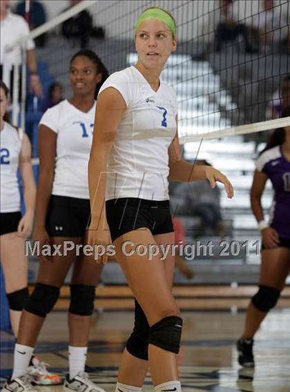 Thumbnail 3 in Hoover @ Burbank photogallery.