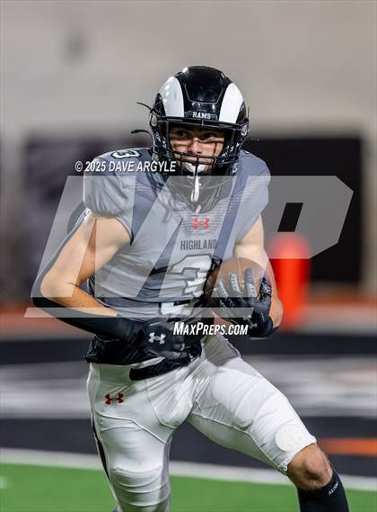 Thumbnail 3 in Highland vs. Sports Leadership & Management photogallery.