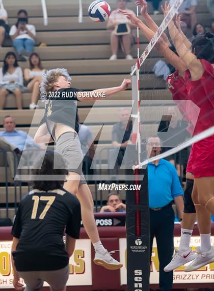 Thumbnail 2 in Cathedral Catholic vs. Westview (CIF-SDS Open Division Finals) photogallery.