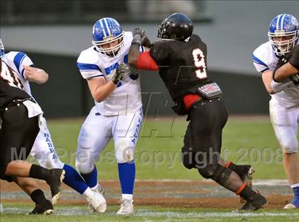 Thumbnail 2 in La Habra vs. Tustin (CIF SS Southwest Final) photogallery.
