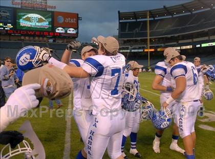 Thumbnail 3 in La Habra vs. Tustin (CIF SS Southwest Final) photogallery.