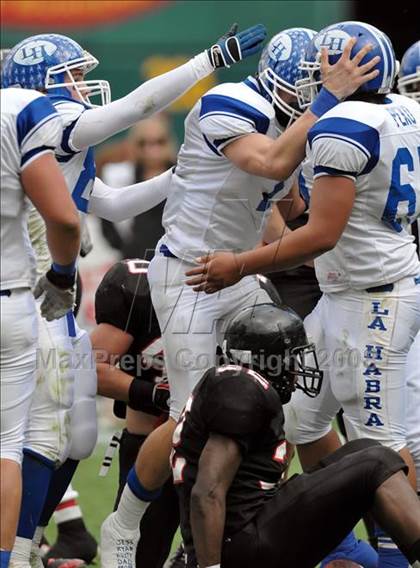 Thumbnail 3 in La Habra vs. Tustin (CIF SS Southwest Final) photogallery.