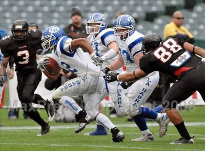 Thumbnail 1 in La Habra vs. Tustin (CIF SS Southwest Final) photogallery.