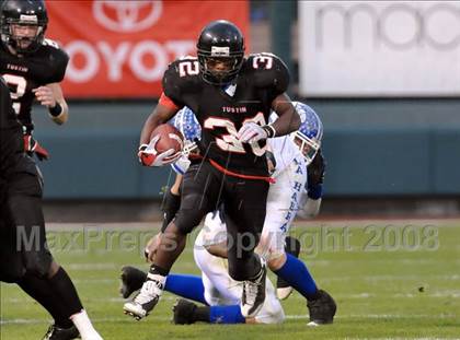 Thumbnail 2 in La Habra vs. Tustin (CIF SS Southwest Final) photogallery.