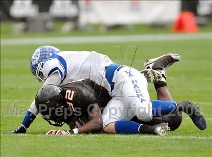 Thumbnail 3 in La Habra vs. Tustin (CIF SS Southwest Final) photogallery.