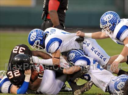 Thumbnail 1 in La Habra vs. Tustin (CIF SS Southwest Final) photogallery.