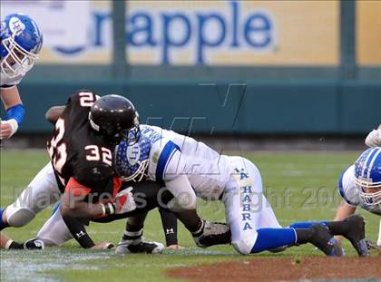 Thumbnail 2 in La Habra vs. Tustin (CIF SS Southwest Final) photogallery.