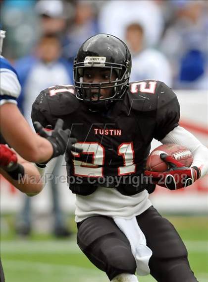 Thumbnail 2 in La Habra vs. Tustin (CIF SS Southwest Final) photogallery.