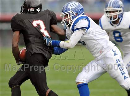 Thumbnail 2 in La Habra vs. Tustin (CIF SS Southwest Final) photogallery.