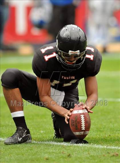 Thumbnail 1 in La Habra vs. Tustin (CIF SS Southwest Final) photogallery.