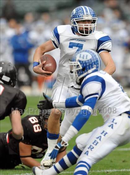 Thumbnail 1 in La Habra vs. Tustin (CIF SS Southwest Final) photogallery.