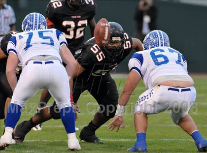 Thumbnail 1 in La Habra vs. Tustin (CIF SS Southwest Final) photogallery.