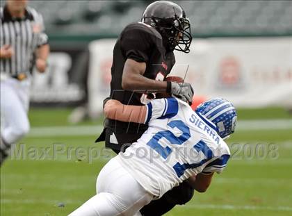 Thumbnail 3 in La Habra vs. Tustin (CIF SS Southwest Final) photogallery.