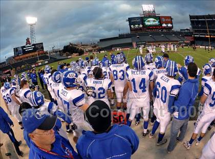 Thumbnail 1 in La Habra vs. Tustin (CIF SS Southwest Final) photogallery.