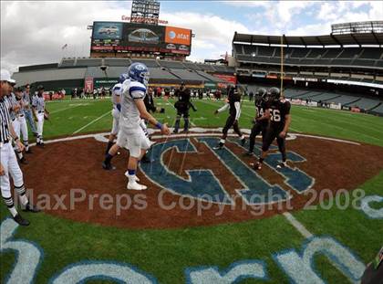 Thumbnail 2 in La Habra vs. Tustin (CIF SS Southwest Final) photogallery.