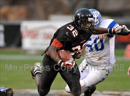 Thumbnail 1 in La Habra vs. Tustin (CIF SS Southwest Final) photogallery.