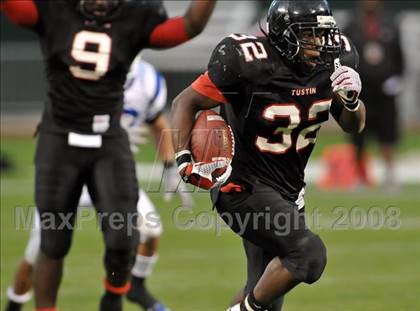 Thumbnail 2 in La Habra vs. Tustin (CIF SS Southwest Final) photogallery.