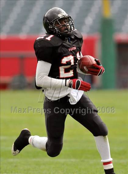 Thumbnail 3 in La Habra vs. Tustin (CIF SS Southwest Final) photogallery.