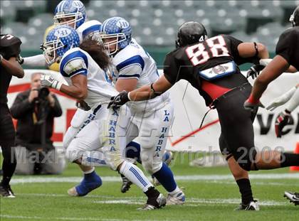 Thumbnail 2 in La Habra vs. Tustin (CIF SS Southwest Final) photogallery.