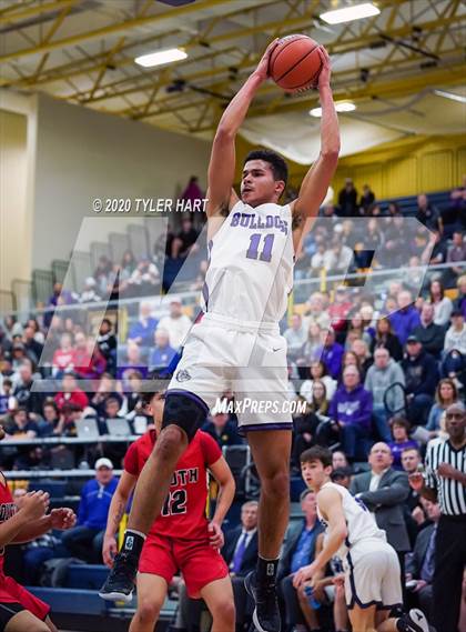 Thumbnail 2 in Terre Haute South Vigo vs. Brownsburg (IHSAA 4A Sectional Semifinal) photogallery.