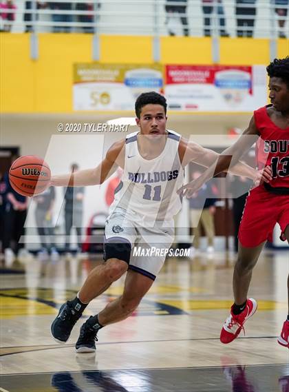 Thumbnail 3 in Terre Haute South Vigo vs. Brownsburg (IHSAA 4A Sectional Semifinal) photogallery.