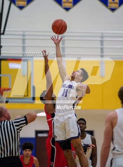 Thumbnail 1 in Terre Haute South Vigo vs. Brownsburg (IHSAA 4A Sectional Semifinal) photogallery.